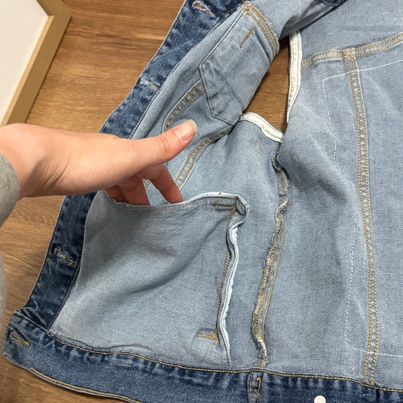 Toy Story Disney Blue Denim Vest with Embroidered Patches Size Small - Picture 9 of 10